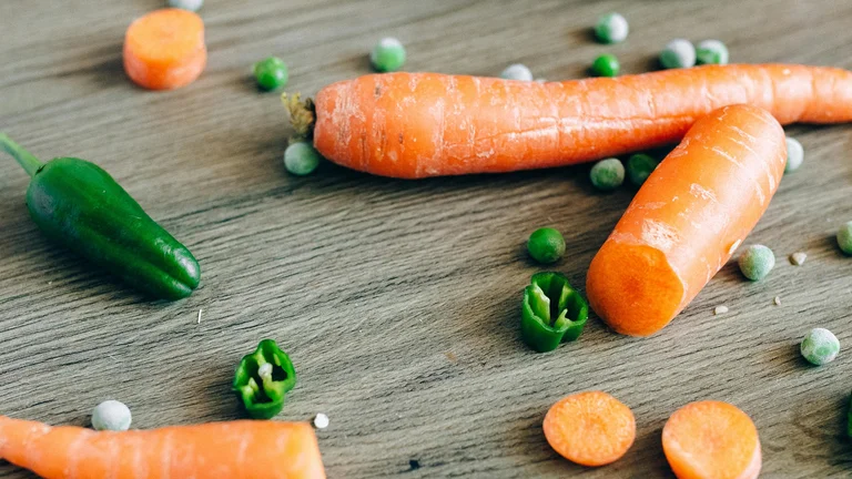 Alimentos Essenciais para Saúde da Pele e Pelagem de Pets